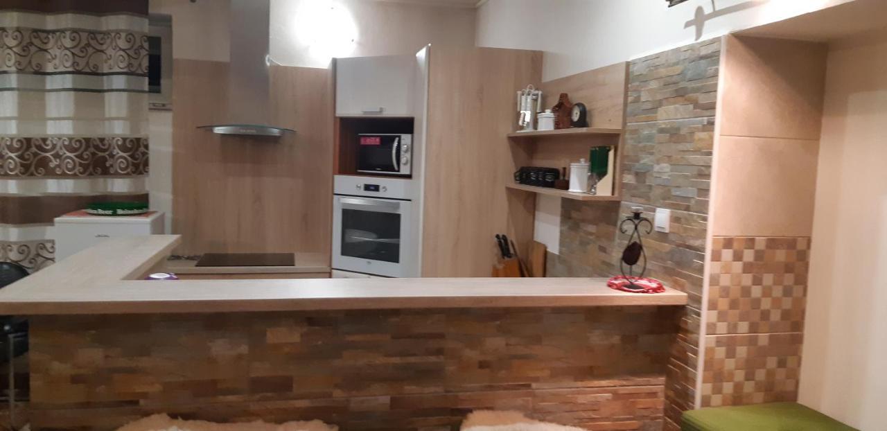 Apartman Yvet Sucany Exterior foto